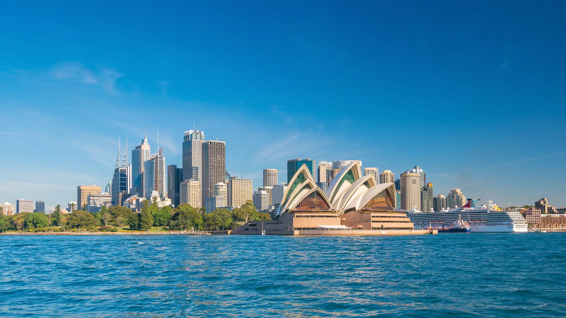 Hero Australia Embarque Whith Us